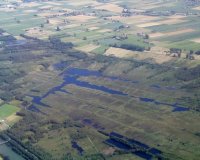 Wir überfliegen die weiten Moorlandschaften Norddeutschlands